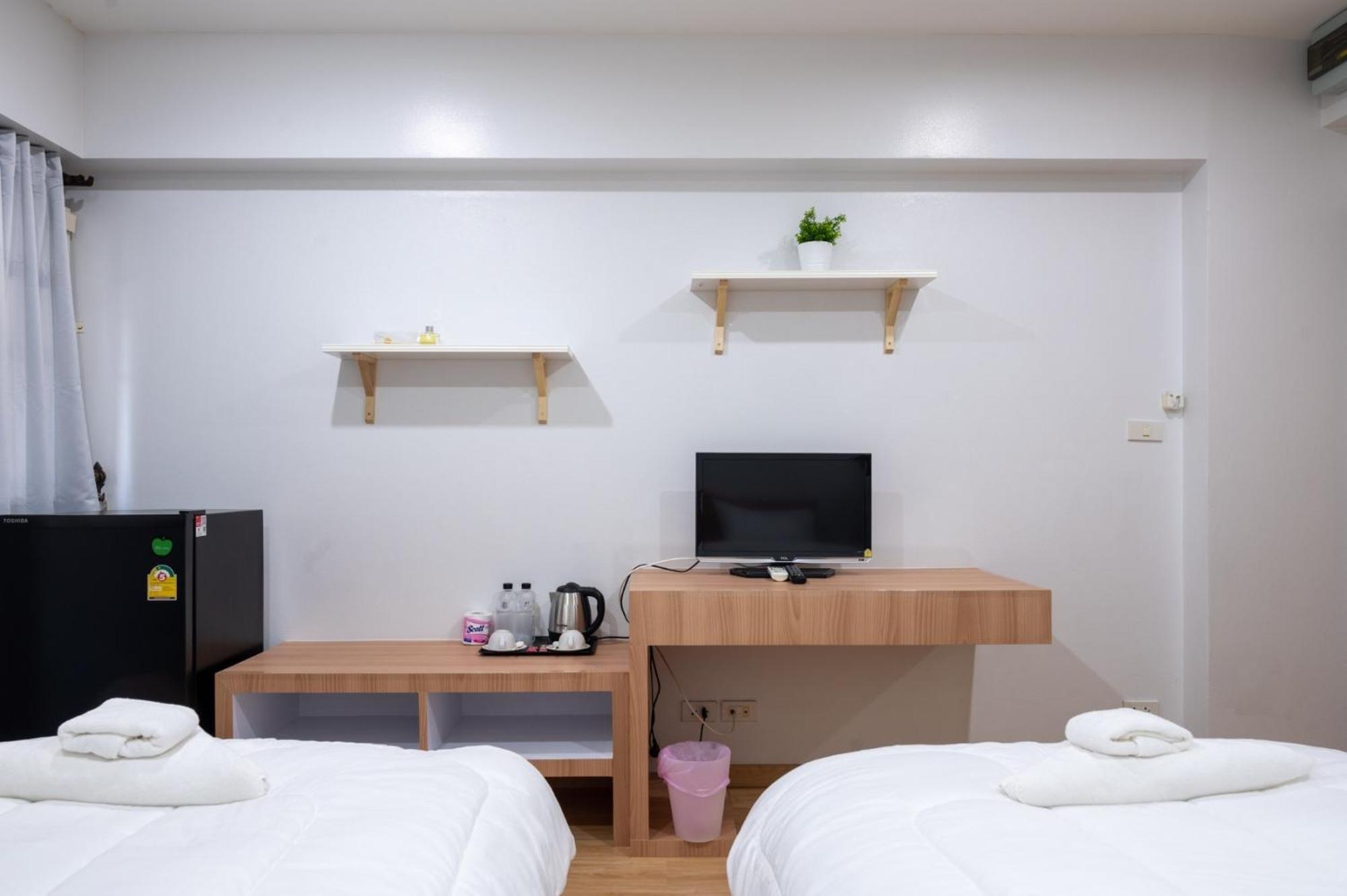 Creston Grand Hotel Suphan Buri Exterior photo